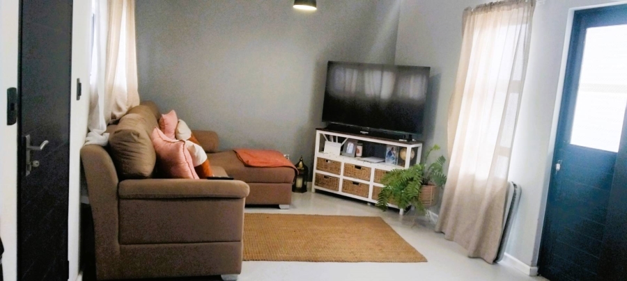 2 Bedroom Property for Sale in Blue Downs Western Cape
